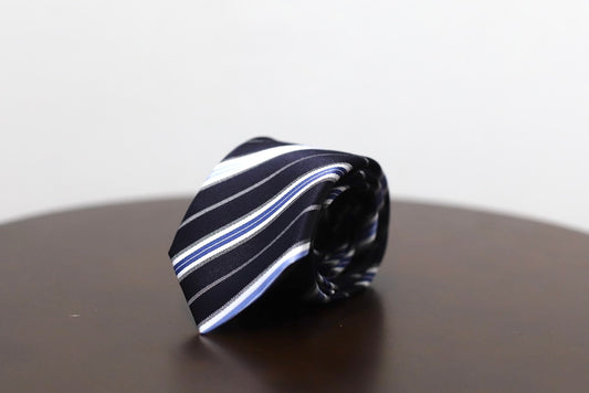 女性骨格に合わせたネクタイ